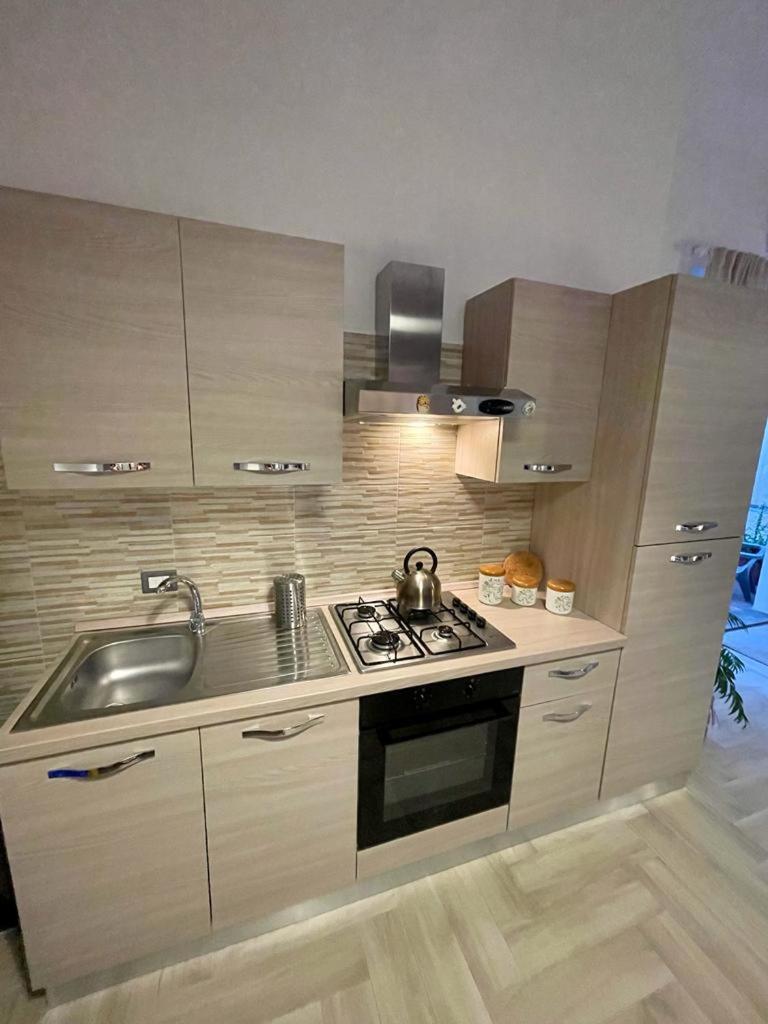 Floris Home Tra Mare E Montagna زافيرانا إتنيا المظهر الخارجي الصورة